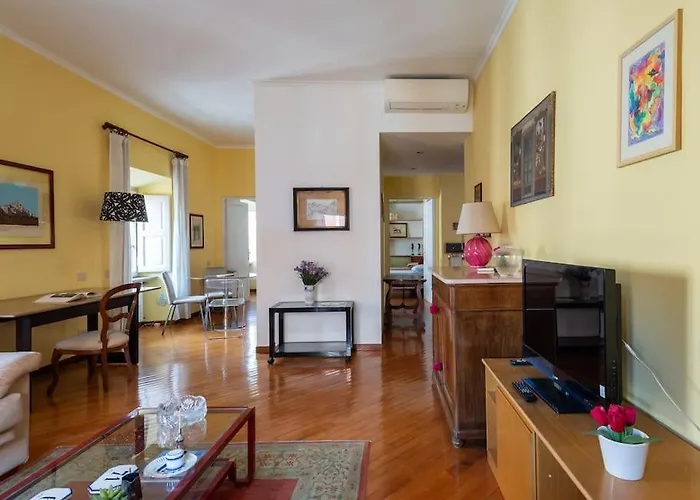 Porta Pia Elegant Two Bedroom Apartment *